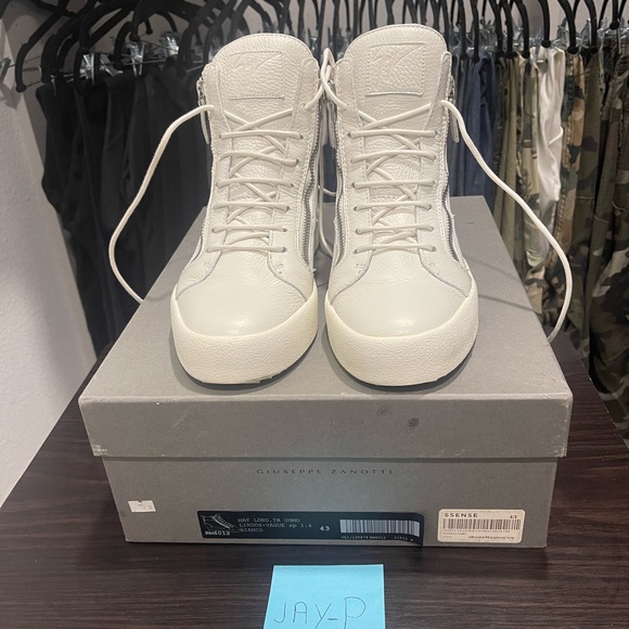 Giuseppe Zanotti Other - Giuseppe Zanotti White May London High-Top Silver Zipper Sz 43/10 Designer